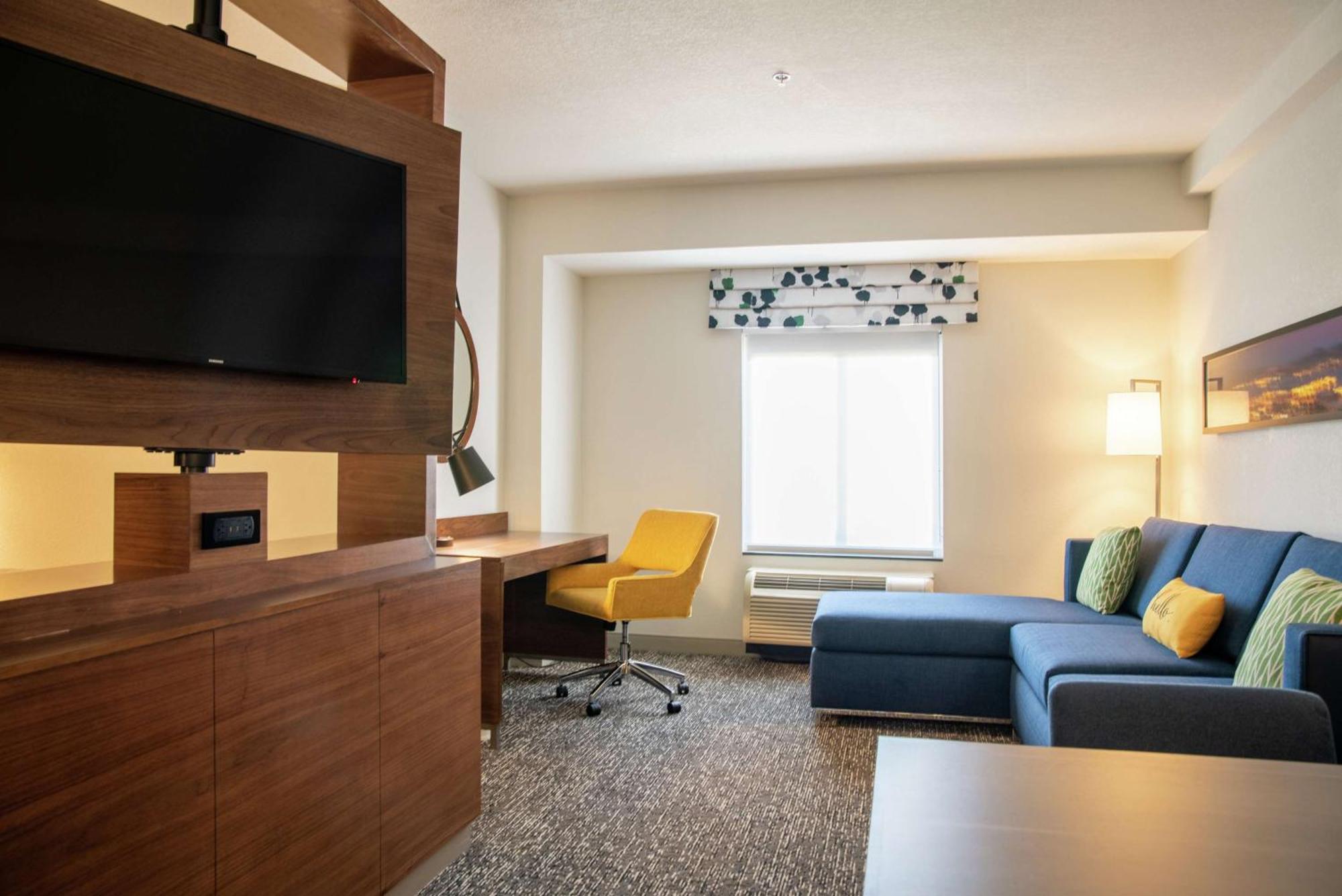 Hampton Inn & Suites Sherman Oaks Los Angeles Exterior photo